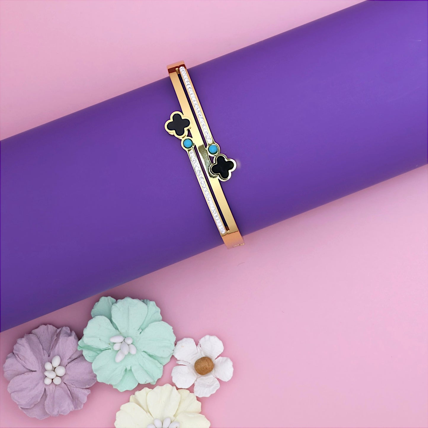 Clover Glint Bracelet