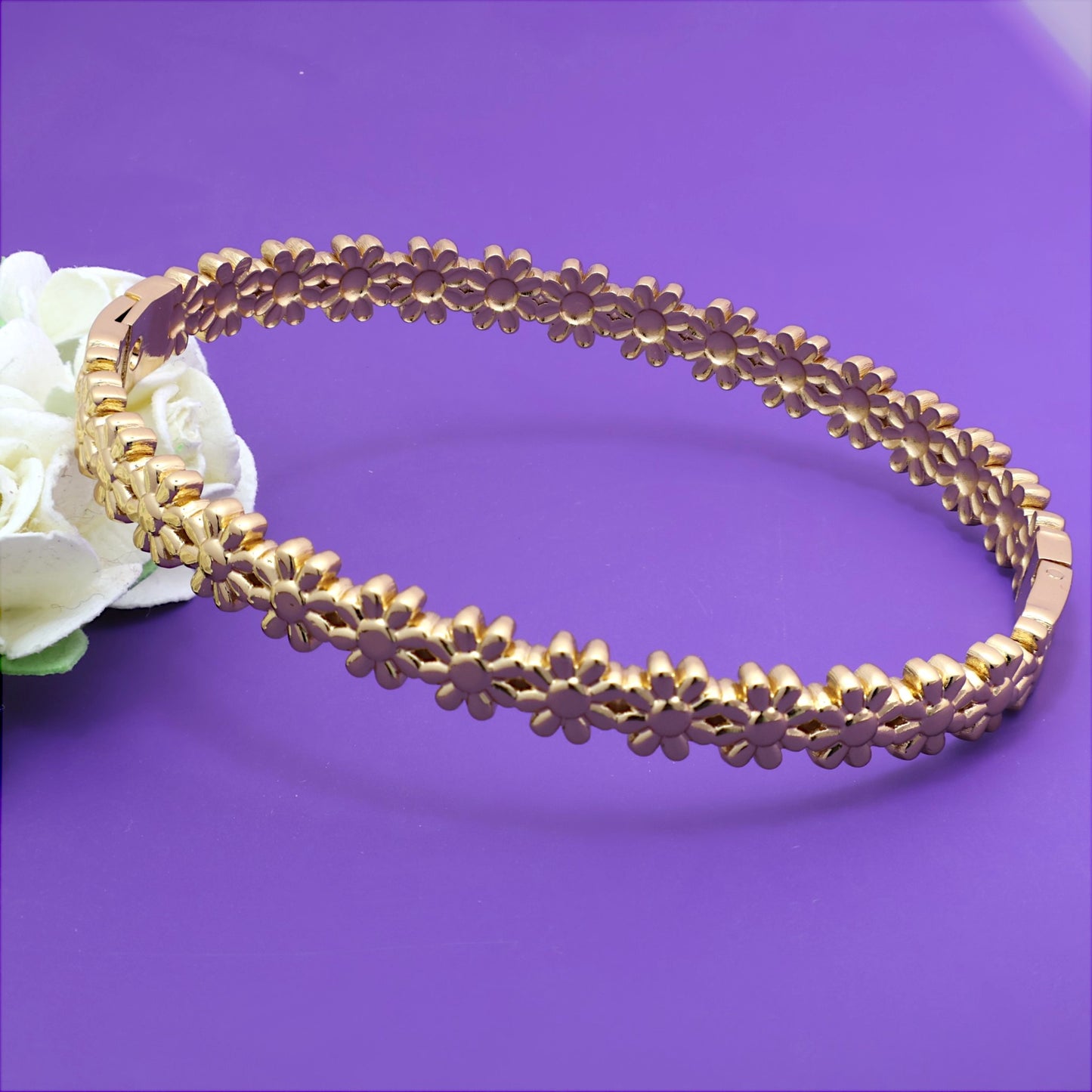 Daisy Chain Delight Bracelet