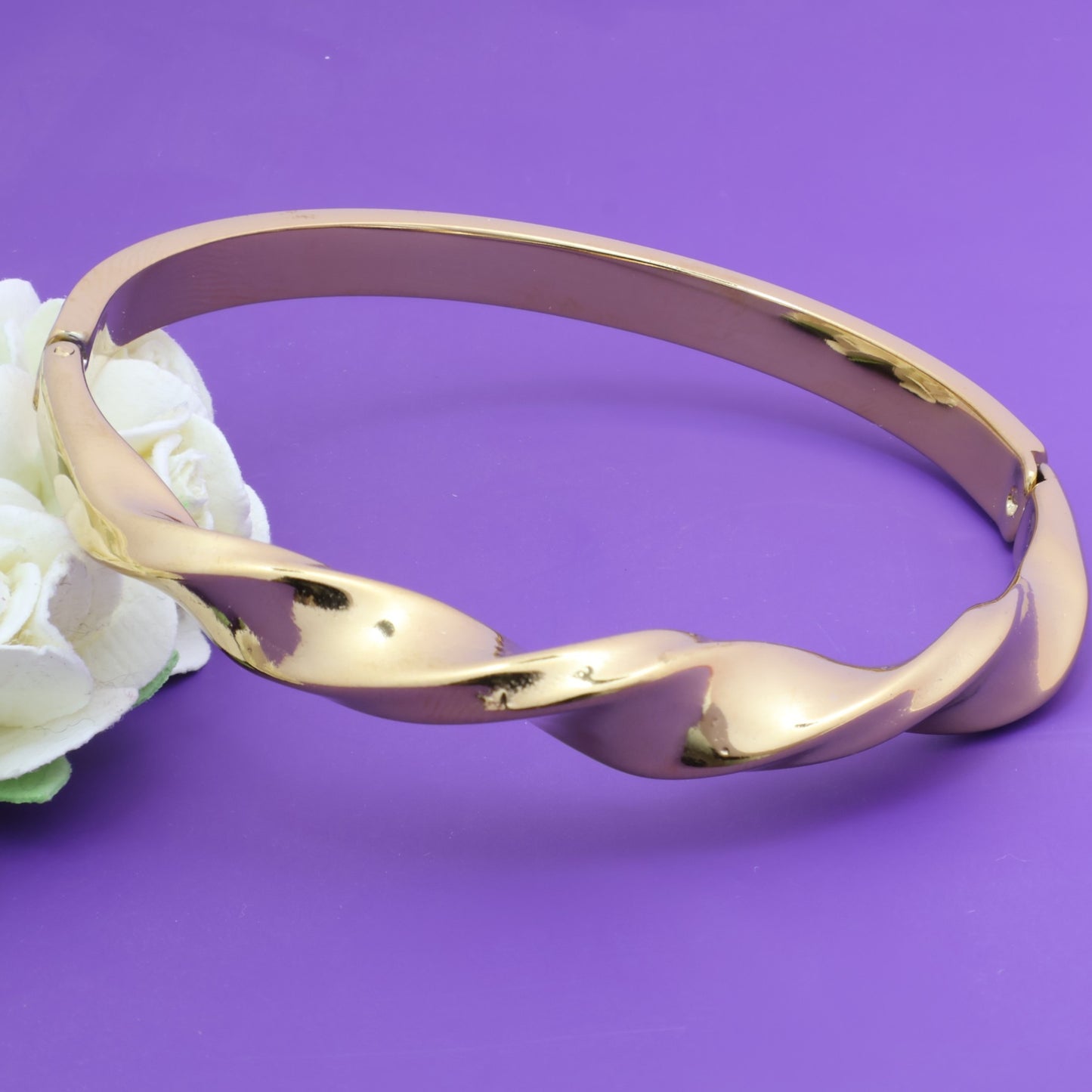 Twisted Aura Bracelet